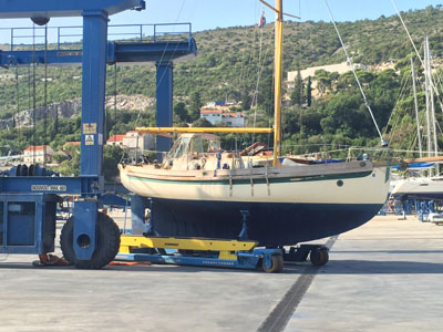 Hauling out Boat